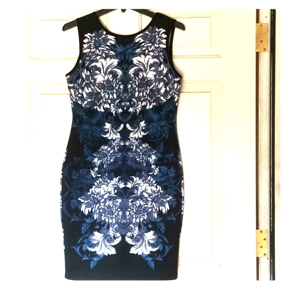 Carmen Marc Valvo NWT Fitted Dress